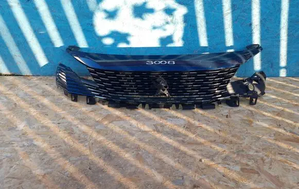Peugeot 308 Front bumper upper radiator grill 9838035680