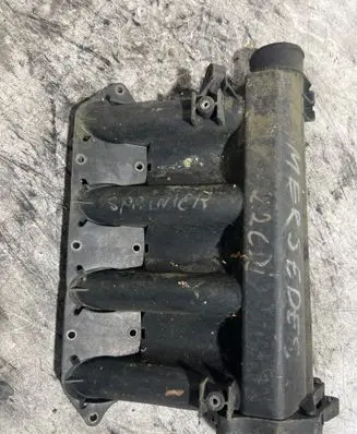 Mercedes-Benz Vito Viano W638 Intake manifold A6110902637