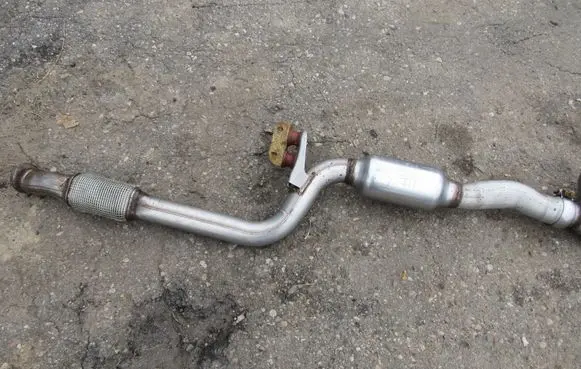 Mercedes-Benz C W204 Middle muffler/silencer A2044918201-MERC A2044918201