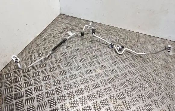 Air conditioning (A/C) pipe/hose