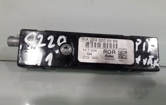 Mercedes-Benz C W204 Aerial antenna filter A2048205589