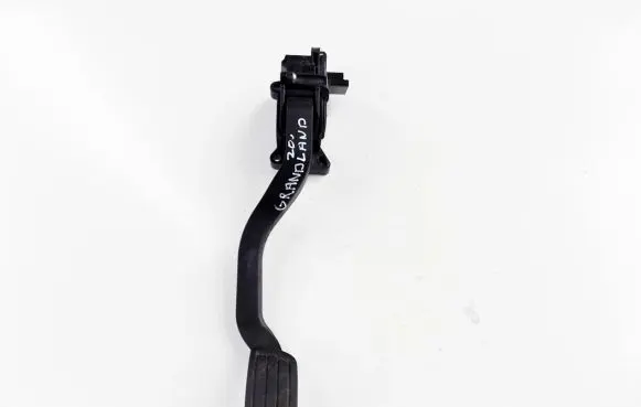 Opel Grandland X Accelerator throttle pedal