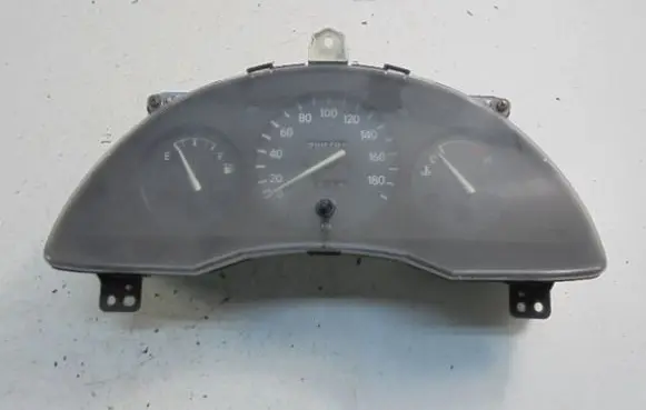 Toyota Starlet (P80) IV Speedometer (instrument cluster) 830101C070