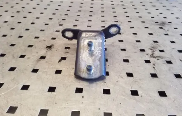 Toyota Yaris Rear door lower hinge