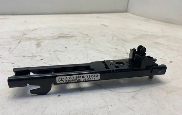 Mercedes-Benz C W204 Seat belt height adjuster A2048600788