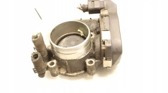 Volkswagen Jetta VI Throttle body valve 06G133062M