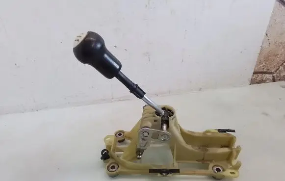 Mitsubishi Colt Gear shifter/selector 8129100000 MN178047