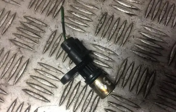 Opel Vectra C Crankshaft position sensor 12567712