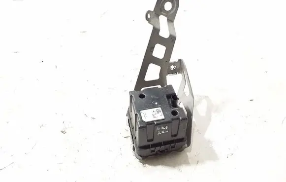 Mercedes-Benz EQS V297 Horn signal A2239016902