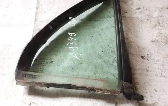Opel Omega B2 Rear vent window glass as2