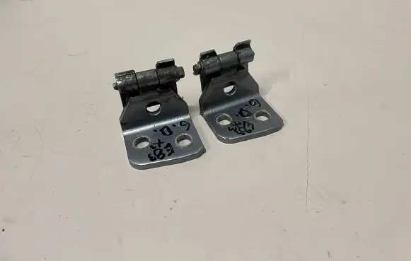 BMW X3 E83 Rear door hinge set 3402822 3402820