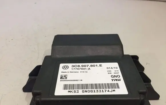 Volkswagen PASSAT CC Hand brake control module 3C8907801E 17767601A