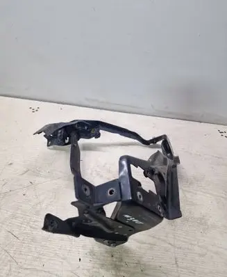 Mercedes-Benz C W204 Headlight/headlamp mounting bracket A2046201291 BBS10250179 22204823