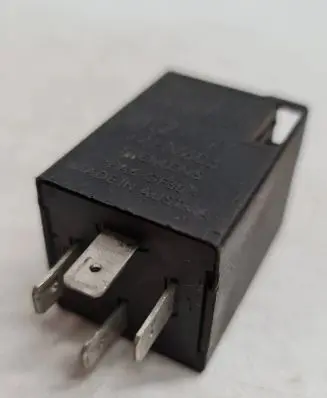 Volkswagen Golf IV Other relay 1H0955529 72HV603 PA6GF30