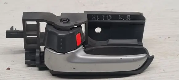 Suzuki Alto Front door interior handle 8313075J0