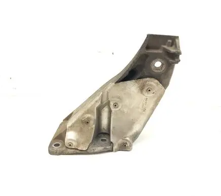 BMW X5 E70 Engine mounting bracket 6772680