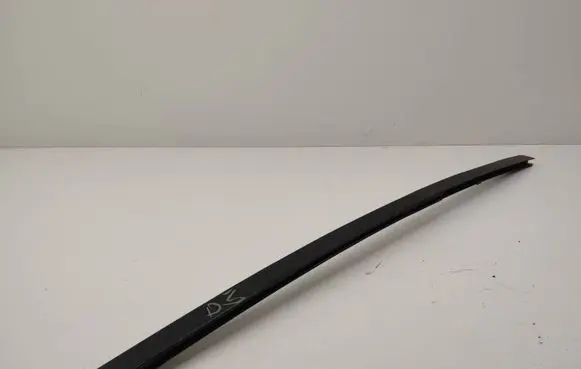 Mercedes-Benz Citan W415 Front door glass trim molding 