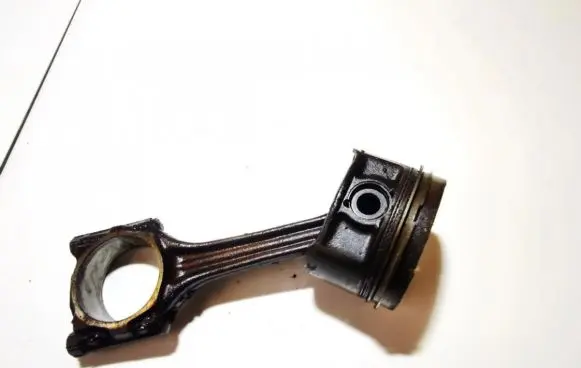 Volkswagen Golf IV Piston with connecting rod 058