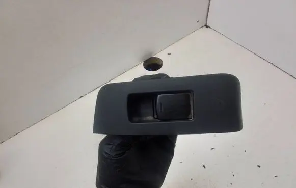 Nissan X-Trail T31 Electric window control switch 82961JG00A