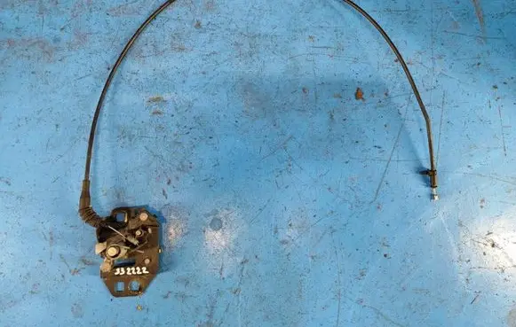 Ford Fusion II Engine bonnet/hood lock/catch DS7Z16701A
