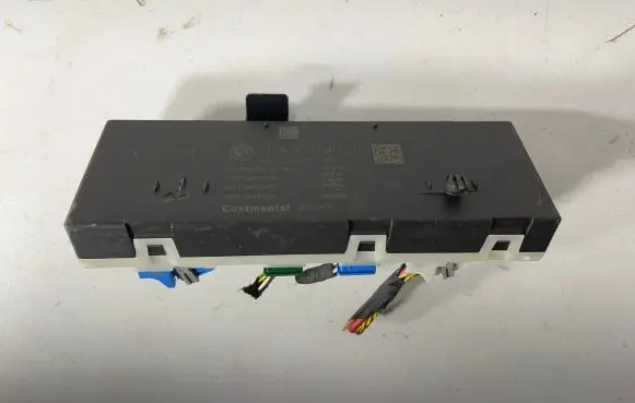 BMW 5 G30 G31 G38 Tailgate/trunk control unit/module 8737097 A2C7433391200