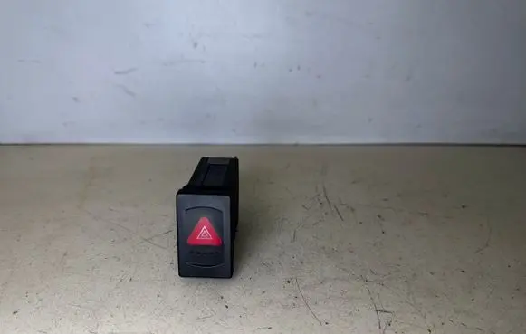 Volkswagen PASSAT B5 Hazard light switch 3B0953235D 3B0953235