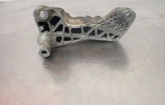Chevrolet Cruze Engine mounting bracket 13248507