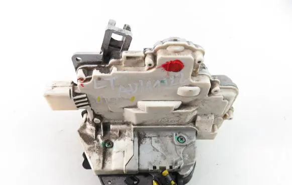 Audi A4 S4 B7 8E 8H Rear door lock 8E0839015AA