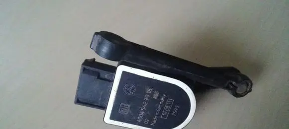 Mercedes-Benz E AMG W212 Sensor A0045429918 7593
