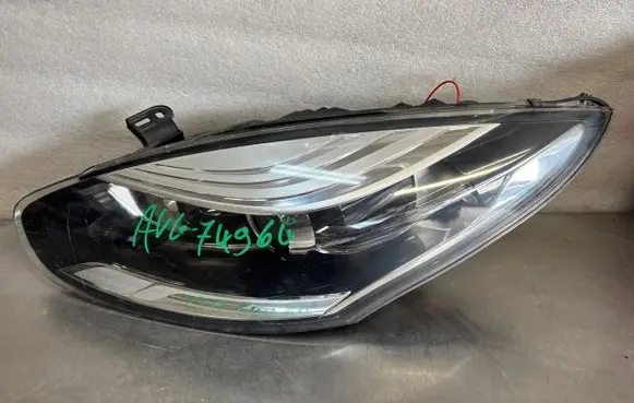 Renault Megane III Headlight/headlamp 