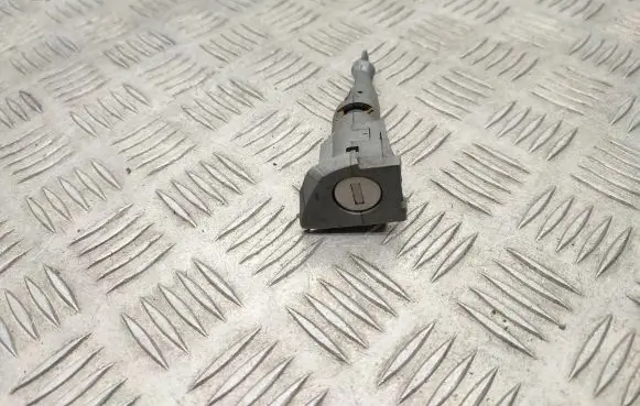 Volkswagen Sharan Front door lock (next to the handle) 7N0837167