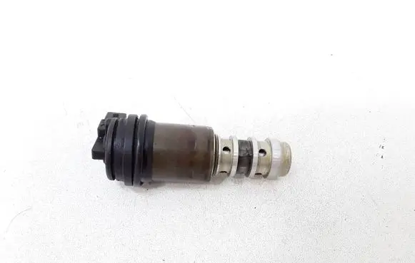 BMW 3 E90 E91 Camshaft vanos timing valve 170732313