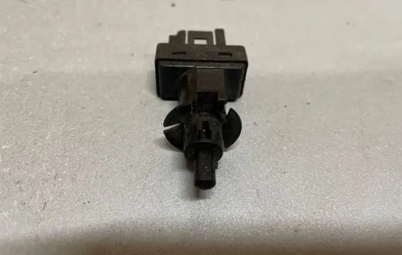 Mercedes-Benz C W204 Brake pedal sensor switch A0065451014