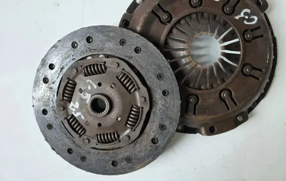 Audi A6 S6 C5 4B Clutch set kit 059141031