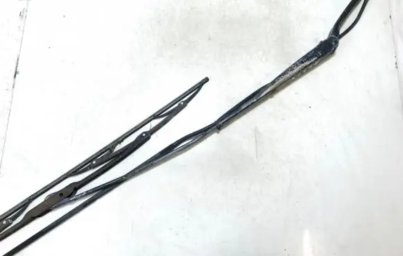 Renault Espace II Front wiper blade arm