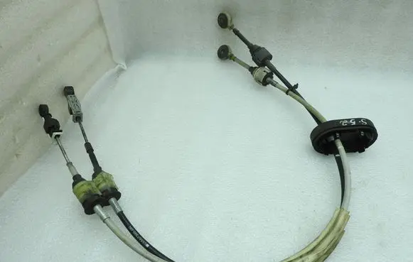 Saab 9-3 Ver2 Gear shift cable linkage 55557395 5555739510R