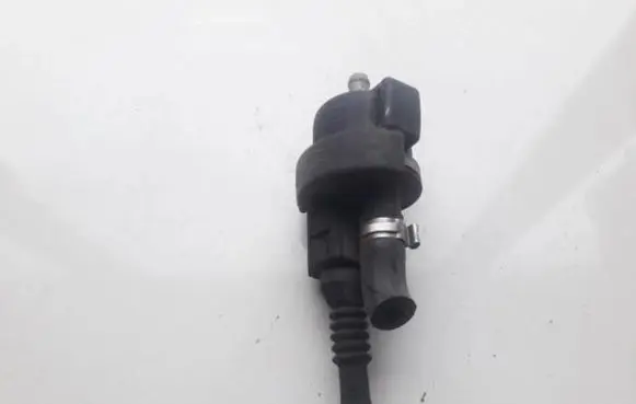 Volkswagen PASSAT B5.5 Valve vacuum 058133459F PX0421213-9
