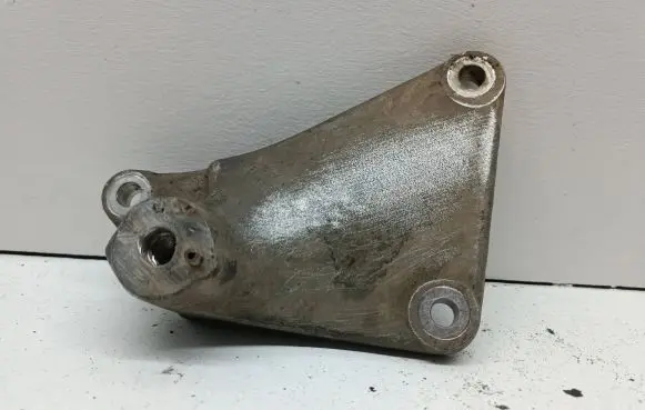 Mercedes-Benz A W168 Engine mounting bracket A6682230104