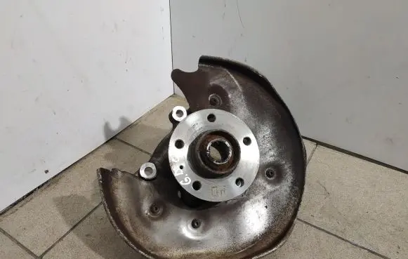 Audi Q5 SQ5 Rear wheel hub 8R0505432F
