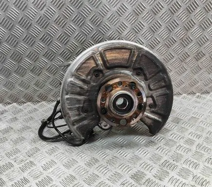 Mercedes-Benz AMG GT R190 C190 Rear wheel hub A1903504301 A1901700