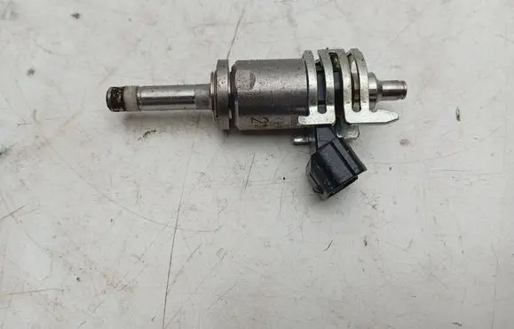 Lexus RX 450H Fuel injector 2325031120