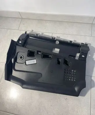 BMW 6 F12 F13 Dashboard lower bottom trim panel 10822910