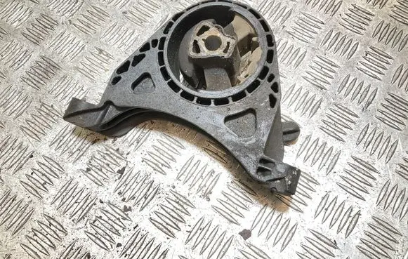 Opel Insignia A Engine mount bracket 13227769