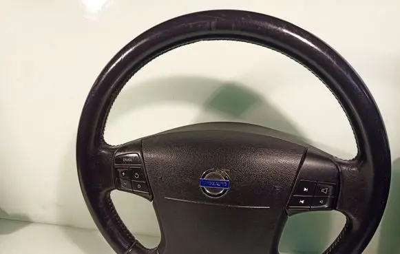 Volvo V70 Steering wheel 30778840 30780655