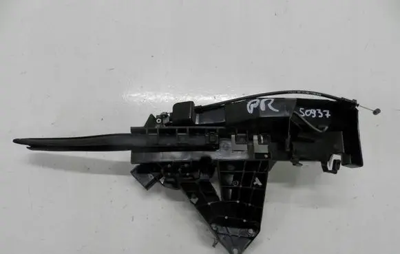 Ford Focus C-MAX Front door lock 