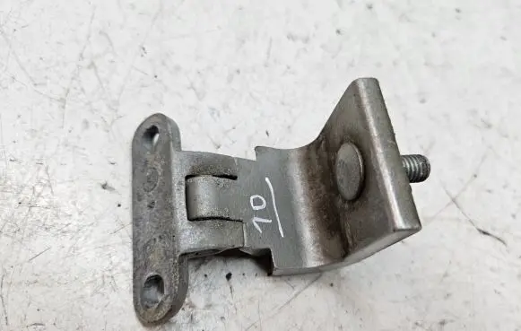 Volkswagen Touareg II Tailgate/trunk/boot hinge