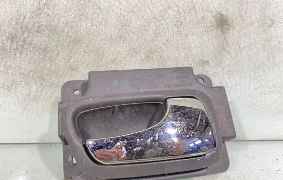 Volvo S70 V70 V70 XC Front door interior handle 9152498