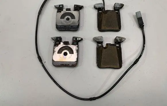 BMW 3 F30 F35 F31 Brake pads (rear) 6887579