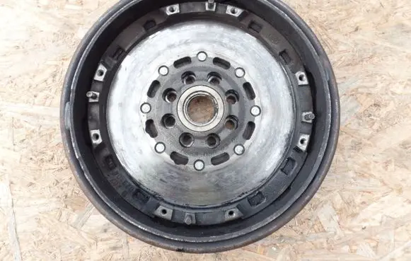 Mercedes-Benz A W168 Flywheel A6680300305