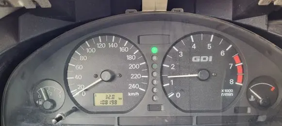 Mitsubishi Carisma Speedometer (instrument cluster) MR381348